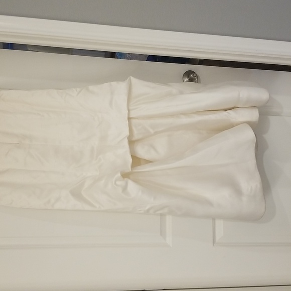 vera wang strapless wedding dress - Picture 9 of 13